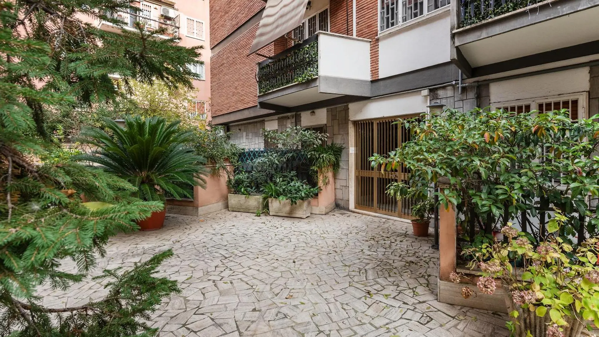 Rome Dolce Vita Luxury Apartment 4 Km Da Colosseo 0*,